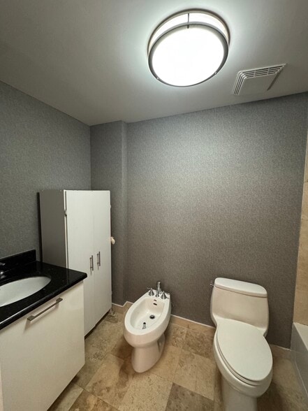 More Photos Of 3339 Virginia St, Coconut Grove Apartments For Lease