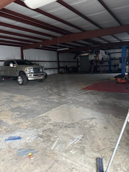 More Photos Of 1551 Dogwood Dr SW, Conyers General Retail For Lease
