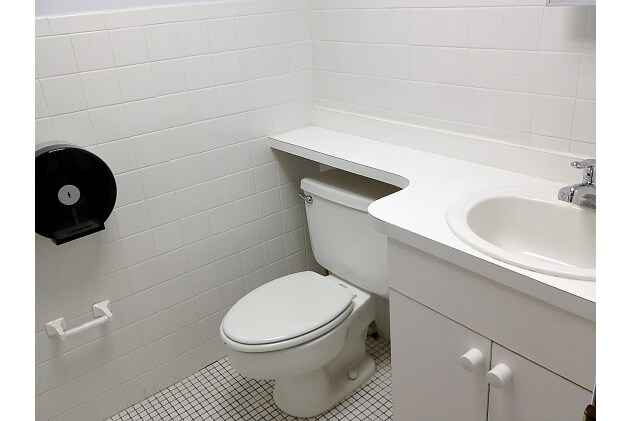 More Photos Of 433 Essex St, Hackensack Office For Lease