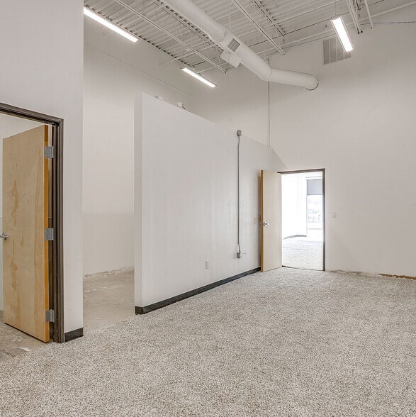 More Photos Of 6530 Hawks Creek Ct, Fort Worth Storefront Retail Office For Lease