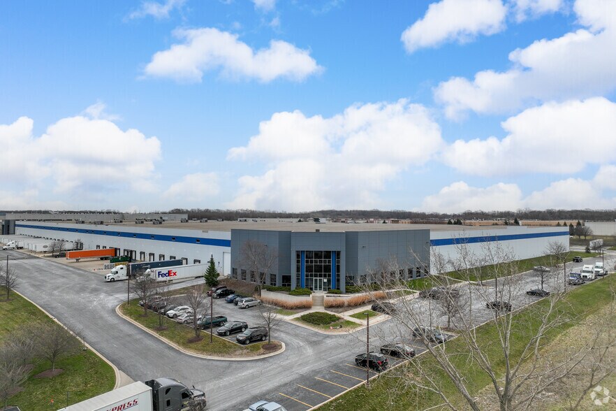 More Photos Of 6515 Ameriplex Dr, Portage Warehouse For Lease