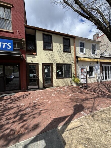 More Photos Of 531 8th St SE, Washington Restaurant For Lease
