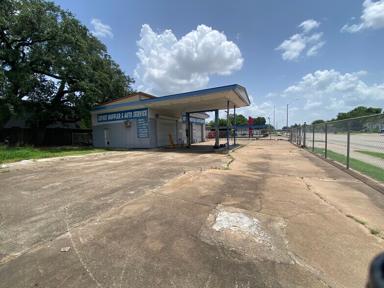 More Photos Of 1398 Washington Blvd, Beaumont Auto Repair For Lease