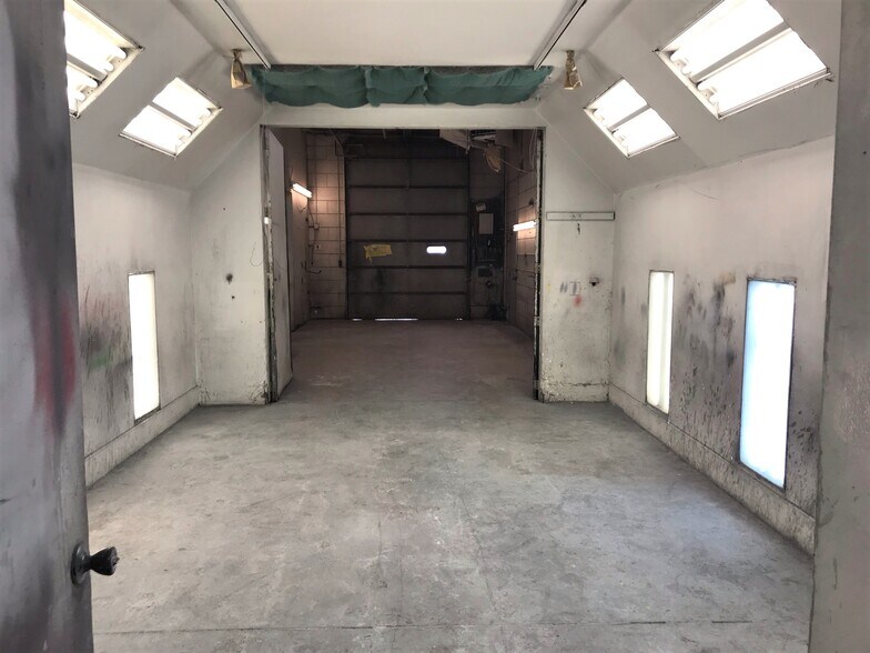 More Photos Of 10314 Dransfeldt Rd, Parker Warehouse For Lease