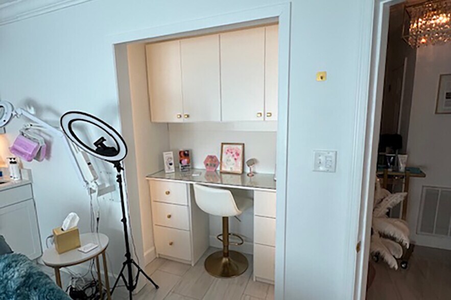 More Photos Of 2200 49th St N, Saint Petersburg Medical For Sale