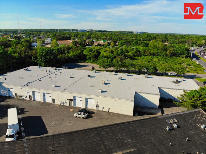 More Photos Of 100 Patco Ct, Islandia Light Distribution For Lease