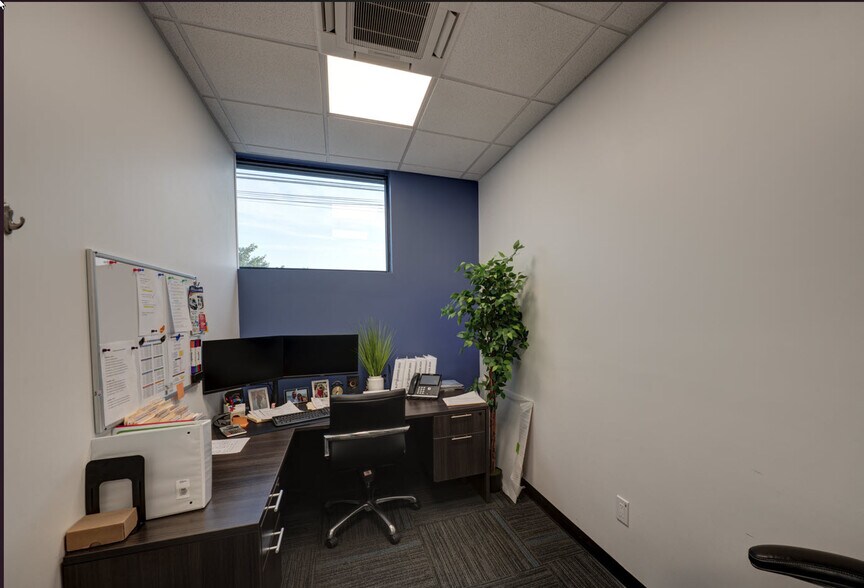 More Photos Of 77 Marine St, Farmingdale Manufacturing For Sale