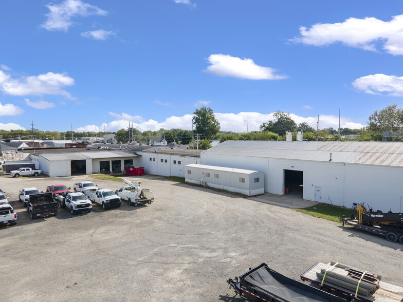 More Photos Of 510 Indianapolis Ave, Lebanon Warehouse For Sale