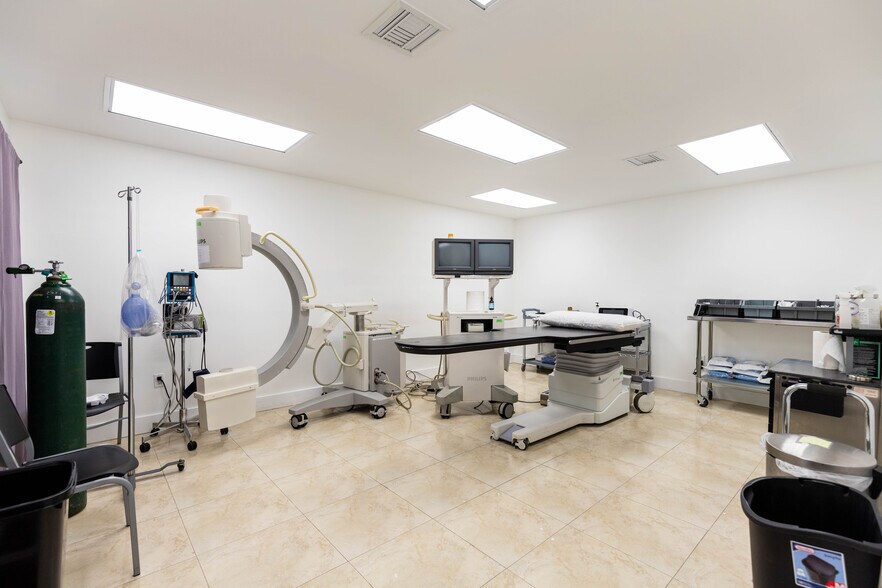 More Photos Of 811 Ponce De Leon Blvd, Coral Gables Medical For Sale