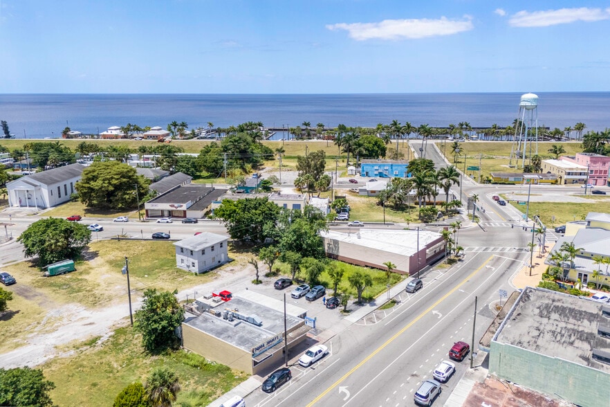 More Photos Of 149 S Lake Ave, Pahokee General Retail For Sale