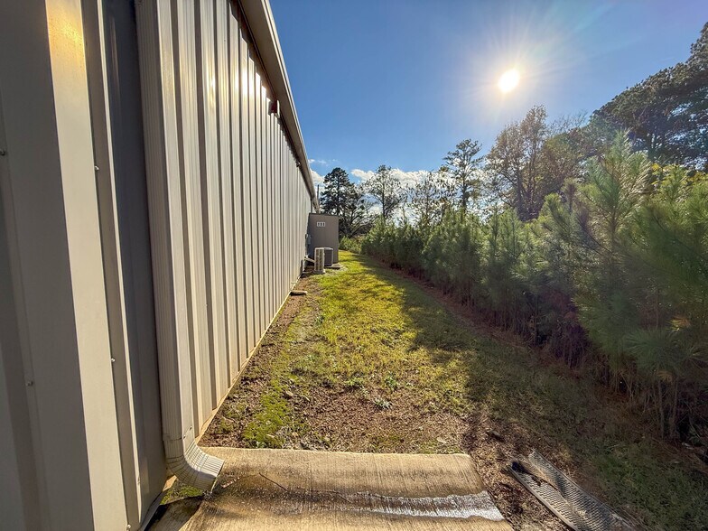 More Photos Of 1900 Golden Springs Rd, Anniston Lodge Meeting Hall For Sale