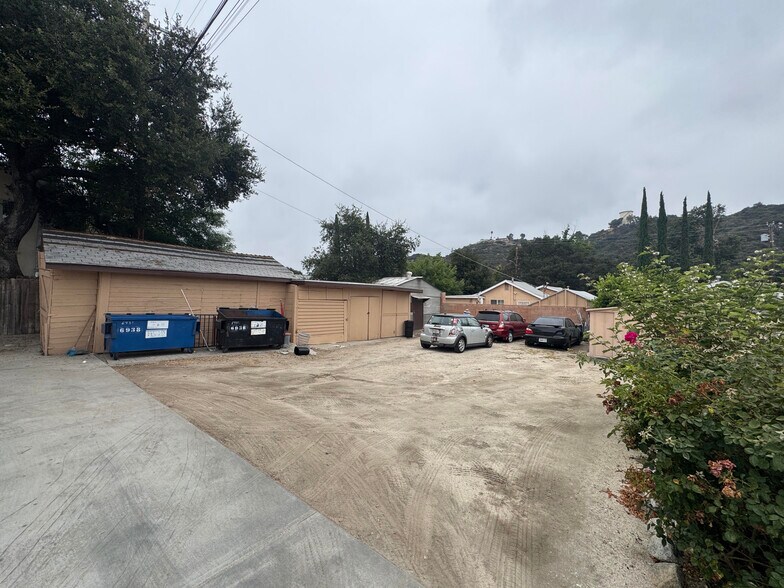 More Photos Of , Tujunga General Retail For Sale