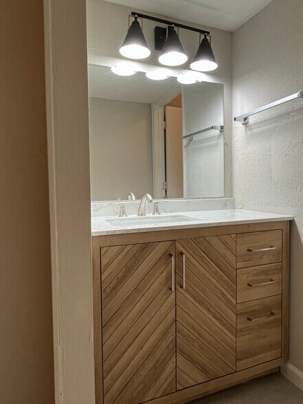 More Photos Of 1931 Mereview Ct, Charlotte Apartments For Sale