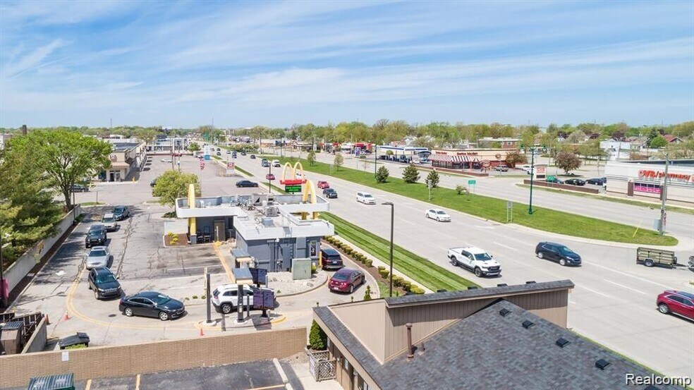 More Photos Of 15201-15401 Southfield Rd, Allen Park Medical For Lease