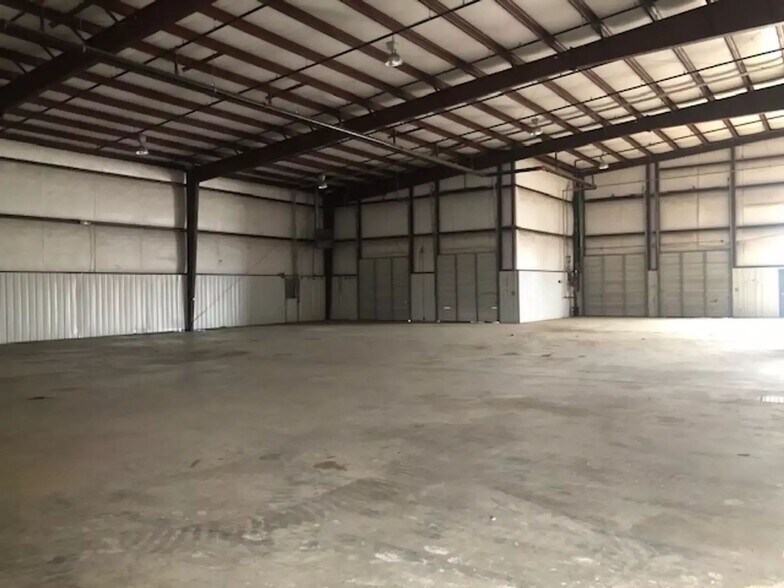 More Photos Of 4808 Hazel Jones Rd, Bossier City Warehouse For Lease