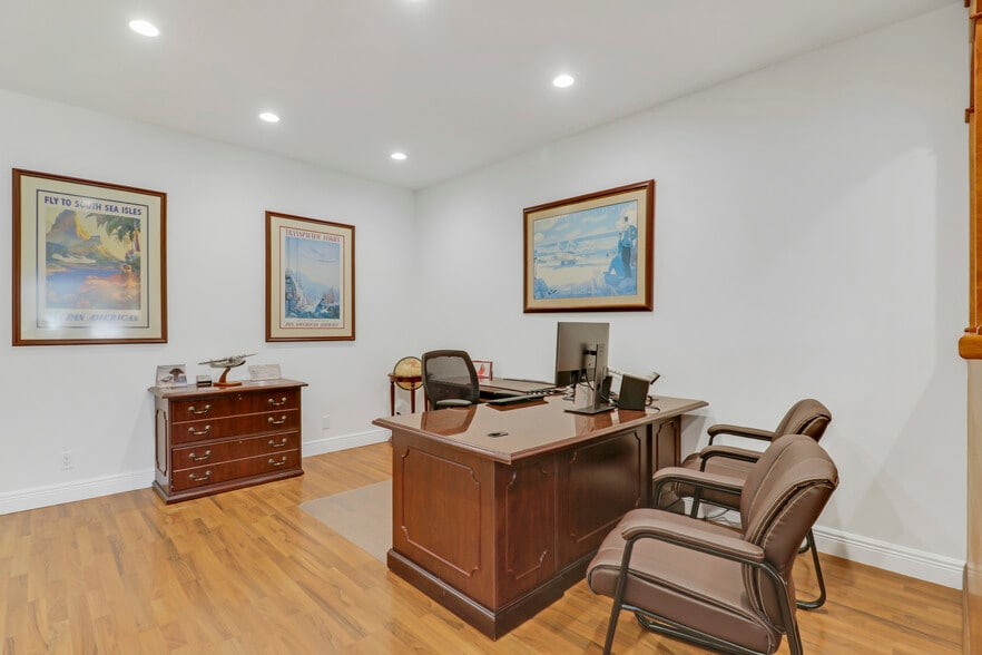 More Photos Of 725 N Hwy A1A, Jupiter Medical For Sale
