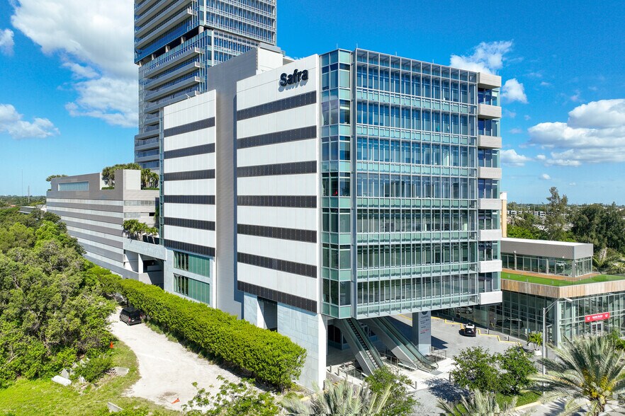 More Photos Of 21550 Biscayne Blvd, Aventura Office For Lease