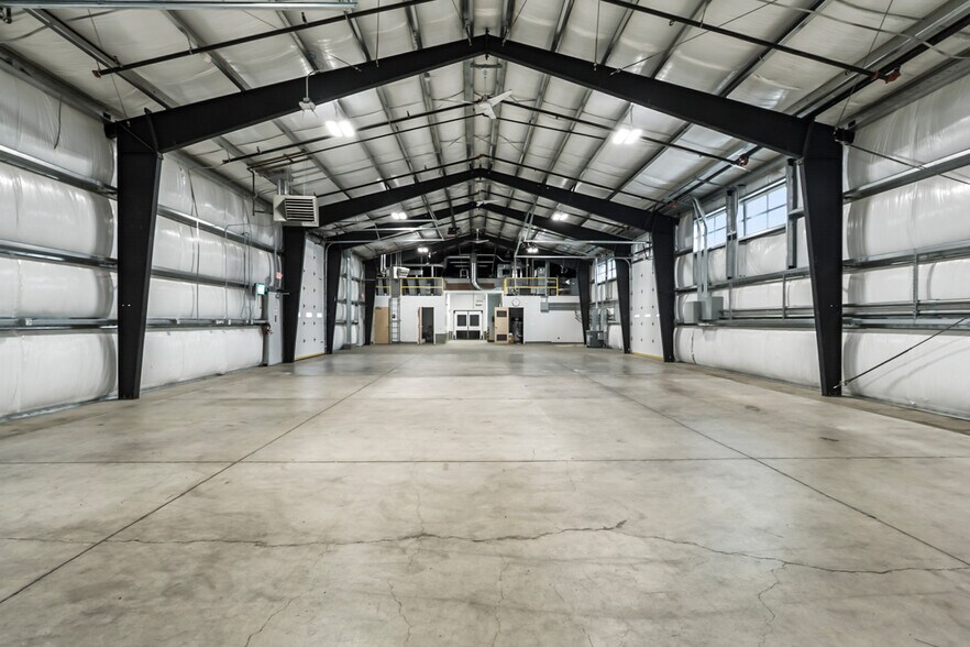 More Photos Of 275-295 W Lundgren Mill Dr, Sisters Food Processing For Lease