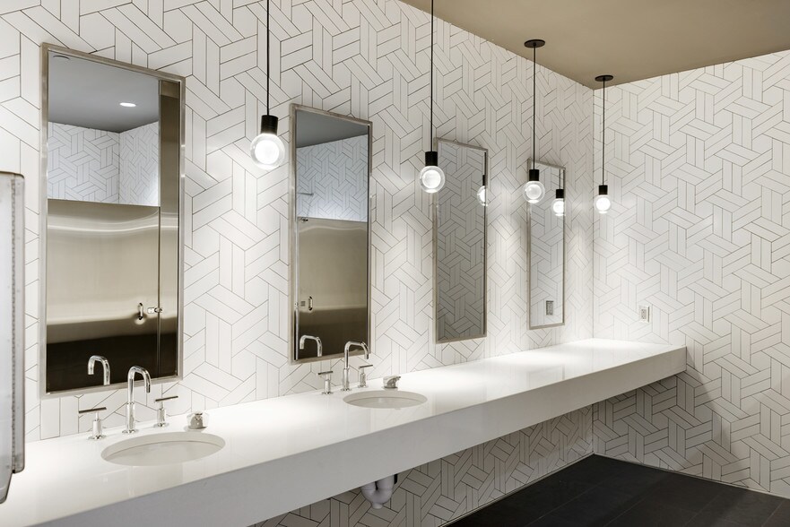 More Photos Of 1305 Corporate Center Dr, Eagan Office For Lease