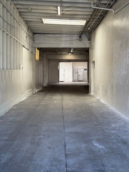 More Photos Of 2414 San Bruno Ave, San Francisco Flex For Lease