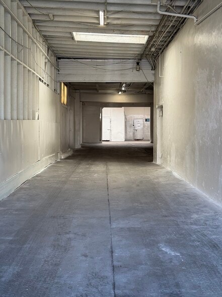 More Photos Of 2414 San Bruno Ave, San Francisco Flex For Lease