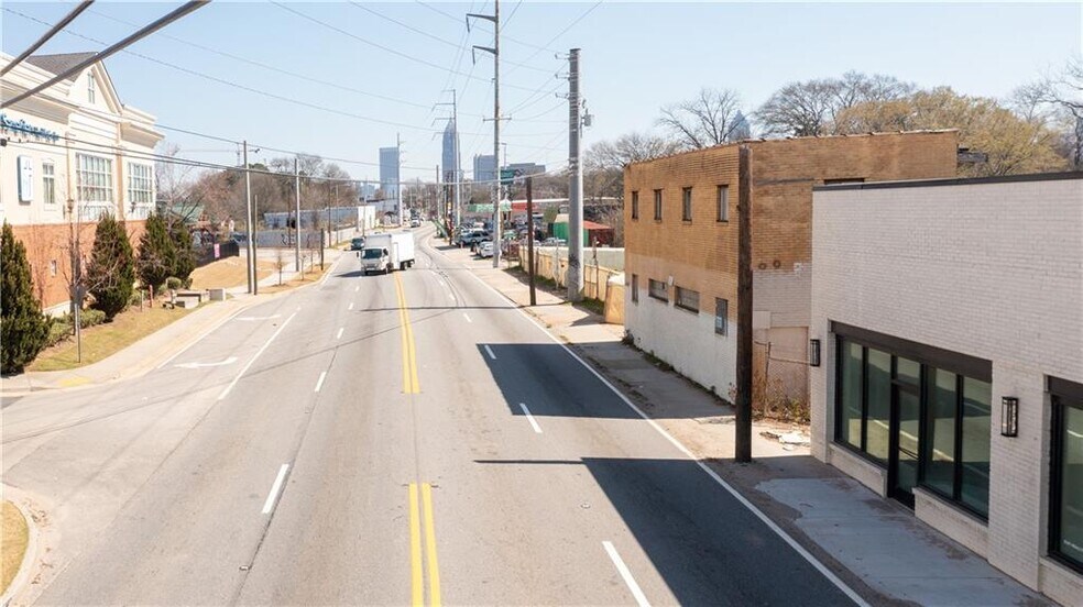 1024 Donald Lee Hollowell, Atlanta, GA 30318 Retail For Lease