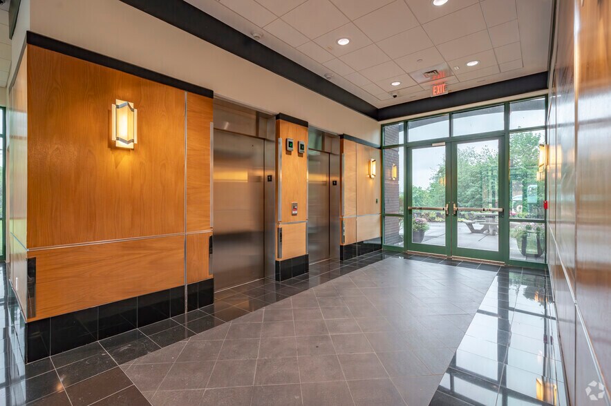 More Photos Of 93 Lake Ave, Danbury Office For Lease