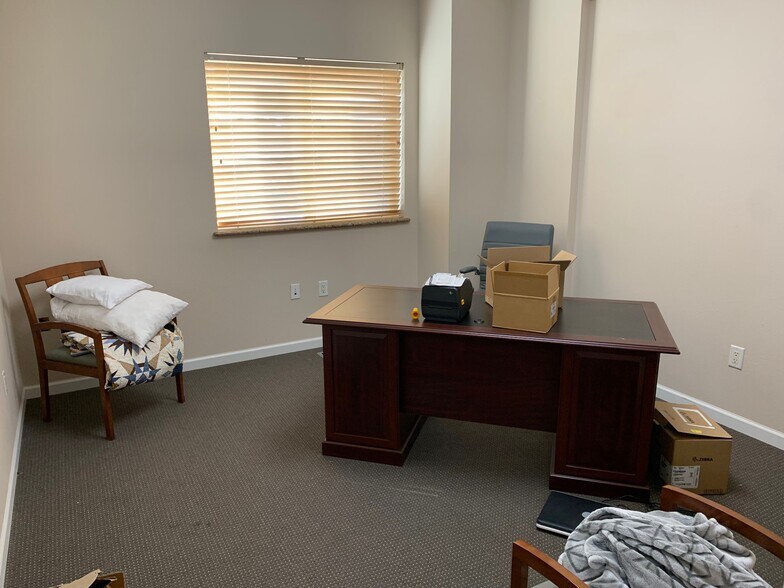 More Photos Of 123-151 12th St SW, Loveland Manufacturing For Sale