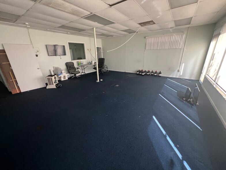 More Photos Of 1515 W Hillsborough Ave, Tampa Freestanding For Sale