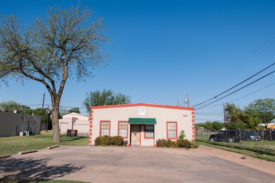 More Photos Of 3102 Jacksboro Hwy, Wichita Falls Loft Creative Space For Sale