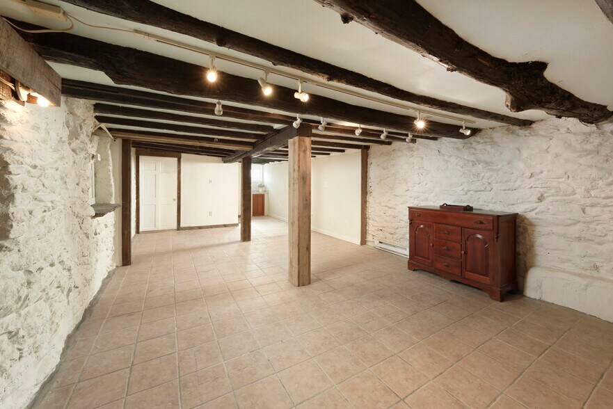 More Photos Of 17 S Madison St, Middleburg Storefront Retail Residential For Sale