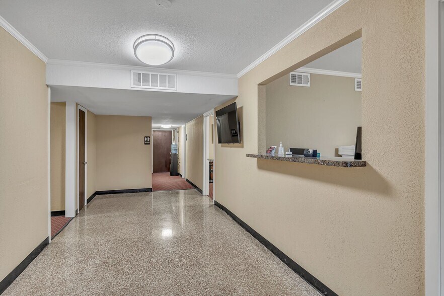 More Photos Of 1700 Evans Ave, Fort Worth Funeral Home For Sale