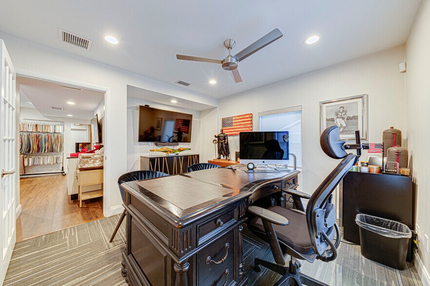 More Photos Of 315 N Ferncreek Ave, Orlando Office For Sale