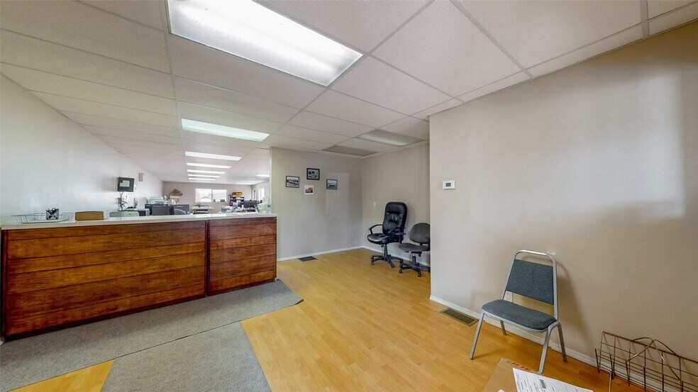 More Photos Of 609 Hwy 97, Osoyoos Office For Sale