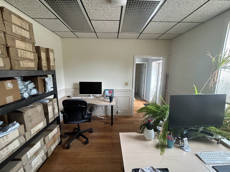 More Photos Of 614 Wooster Pike, Terrace Park Storefront Retail Office For Lease