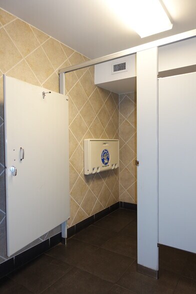 More Photos Of 1555 E Main St, Galesburg Fast Food For Lease