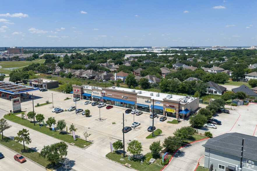 More Photos Of 10807 Huffmeister Rd, Houston Storefront Retail Office For Lease