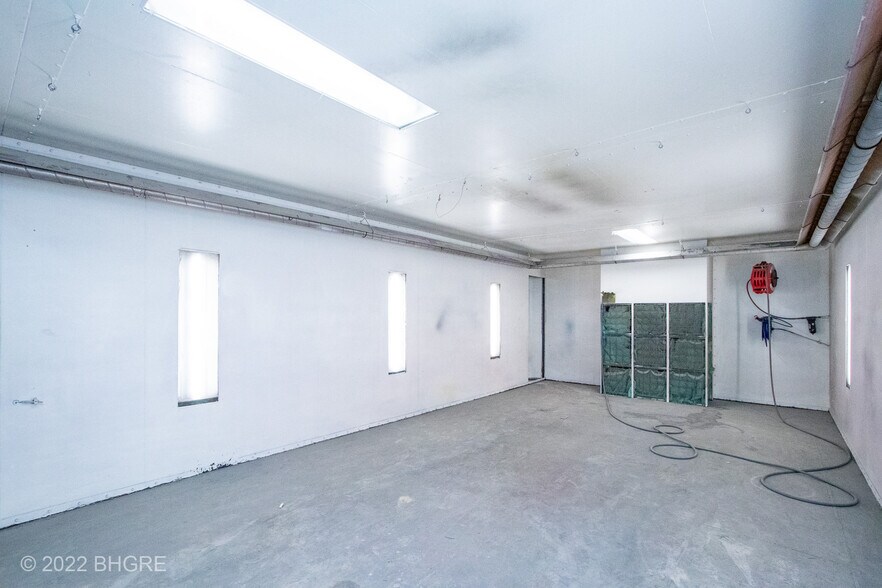 More Photos Of 2326 N Main St, Osceola Auto Repair For Sale