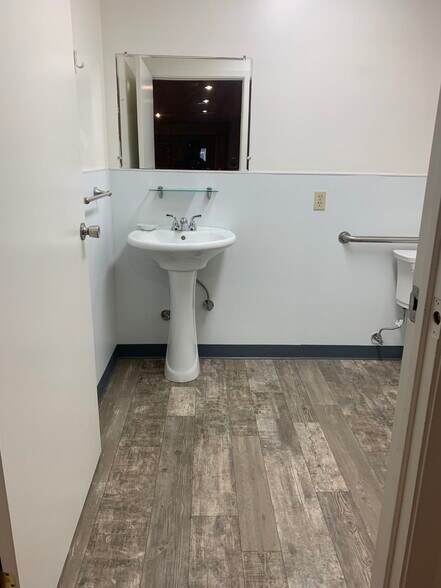 More Photos Of 736-738 Grant Ave, San Francisco Storefront Retail Office For Sale