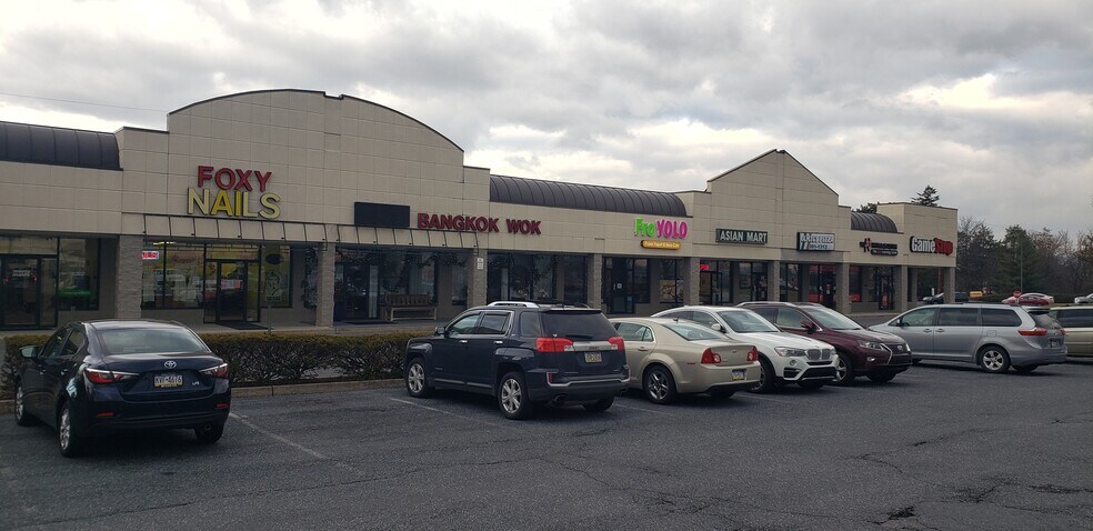 More Photos Of 105 Gateway Sq, Mechanicsburg Unknown For Lease