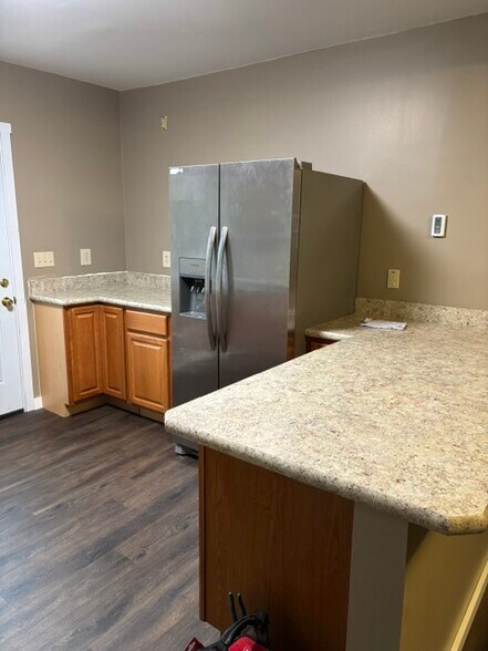 More Photos Of 429 Riverview Dr, Walnutport Flex For Sale