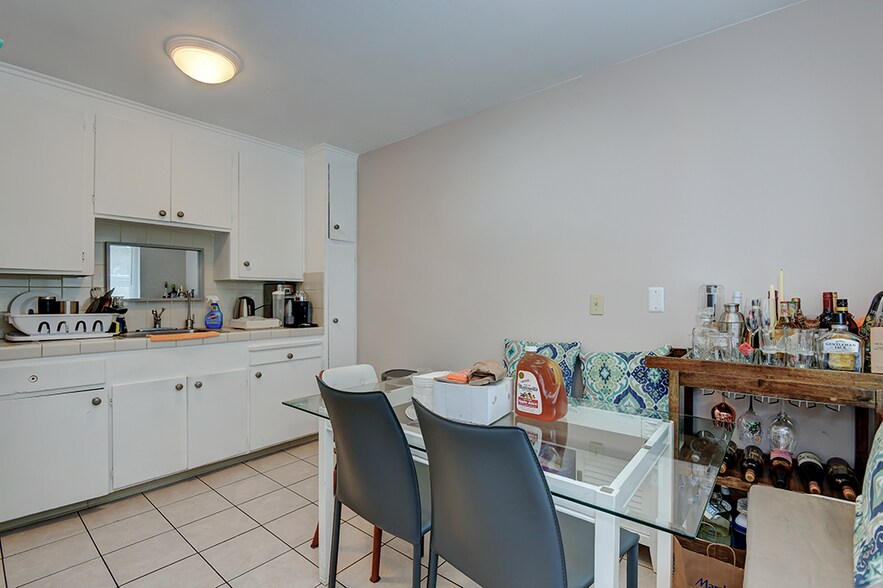 More Photos Of 365 Chiquita Ave, Mountain View Apartments For Sale