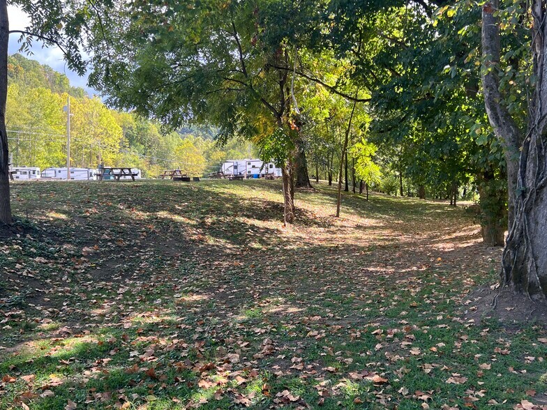 More Photos Of 462 Adams rd, Julian Trailer Camper Park For Sale