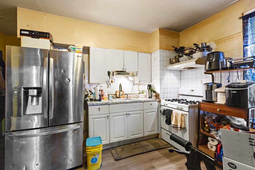 More Photos Of 327 Danforth Ave, Jersey City Multifamily For Sale