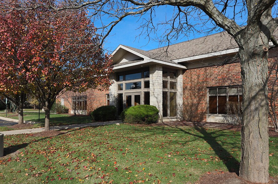 More Photos Of 1776 Legacy Cir, Naperville Medical For Lease