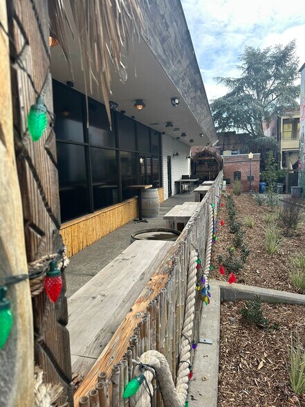 More Photos Of 132 Keller St, Petaluma Restaurant For Sale