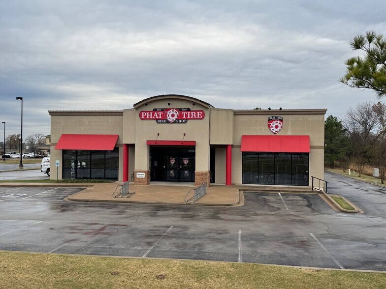More Photos Of 9708 S Riverside Dr, Tulsa General Retail For Sale