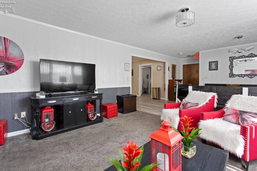 More Photos Of 5414 Homegardner Rd, Castalia Apartments For Sale