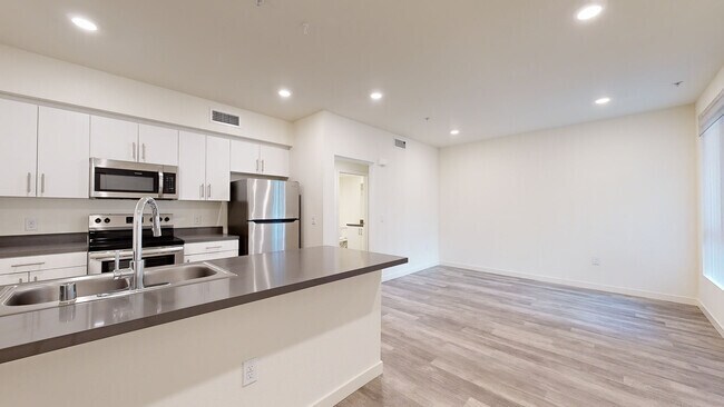 More Photos Of 3524 Chesapeake Ave, Los Angeles Apartments For Sale