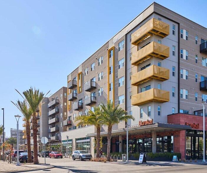 More Photos Of 777 S Novus Pl, Tempe Unknown For Lease